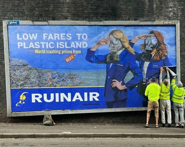 50 Times Marketing Specialists Stepped Up Their Game And Surprised People With These Cool Outdoor Adverts