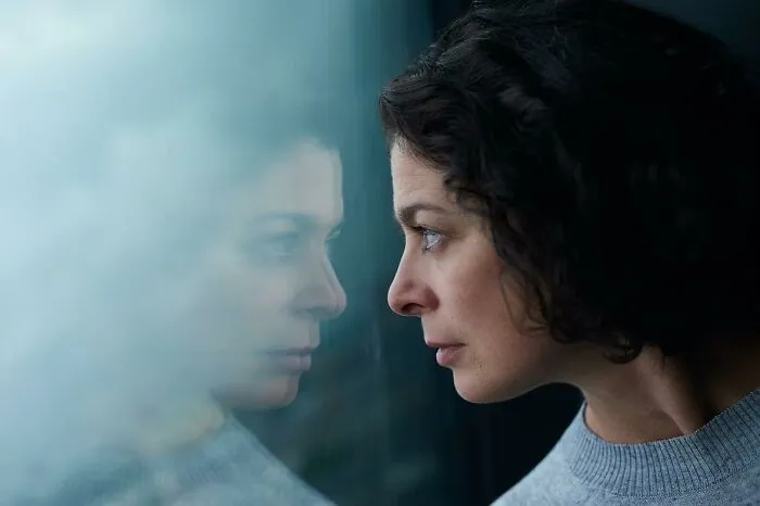 30 Revealing Signs Of Behavior That Indicate Someone Had A Traumatic Childhood