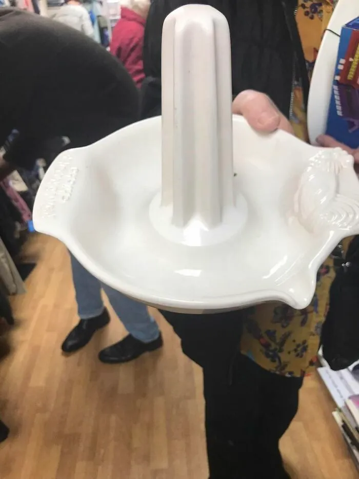 Vi esto en una tienda de caridad ¿Alguna idea?