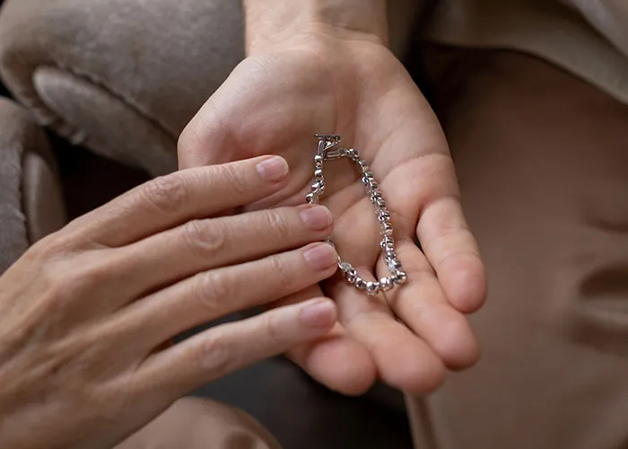 30 Harmless Psychological Tricks People Use On Others To Get What They Want