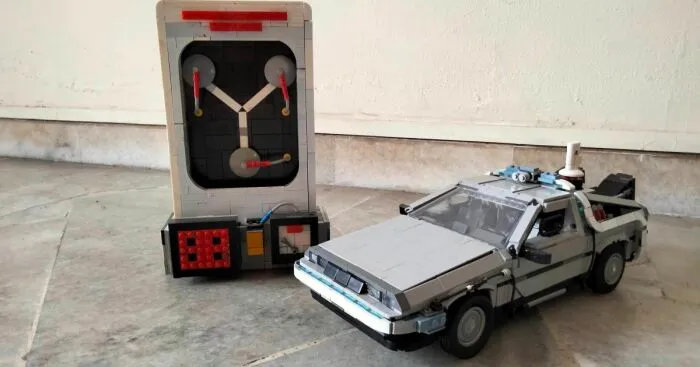 By Using An Excess Of LEGO Bricks, I Made Back To The Future Tribute Builds (6 Pics)