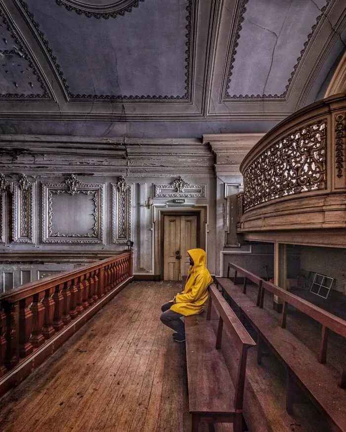 We Visited Abandoned Psychiatric Hospital With A Dark Story (10 Pics)