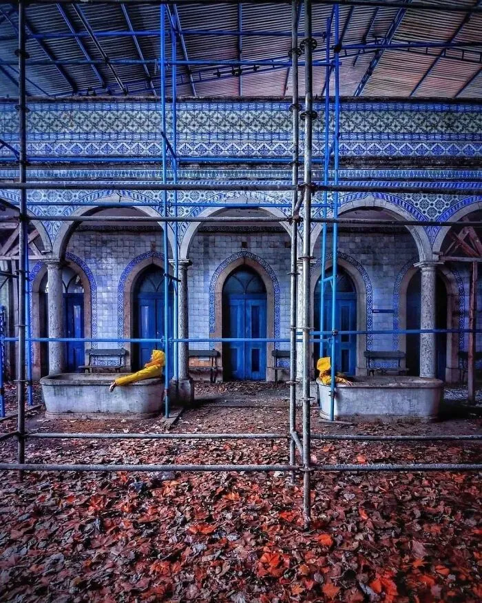 We Visited Abandoned Psychiatric Hospital With A Dark Story (10 Pics)