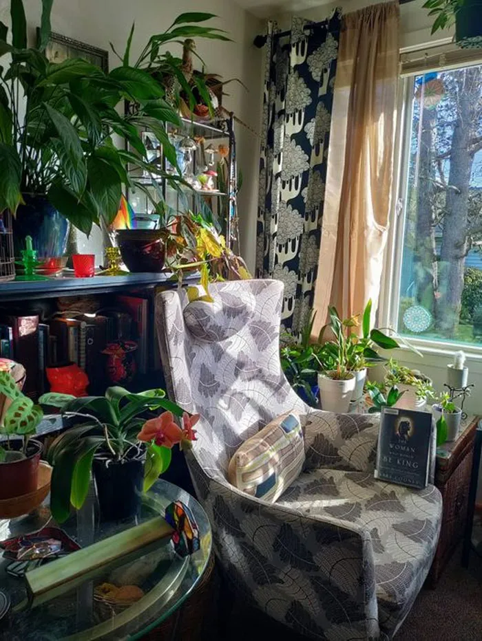 30 Examples Of Maximalist Design Done Right, As Shared On This Facebook Group