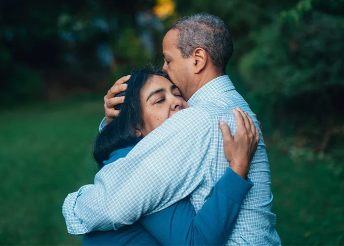 Men Are Sharing Little Things Women Do That Make Them Feel Valued And Loved (30 Answers)