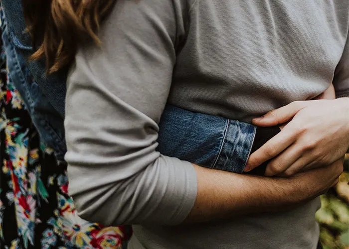 Men Are Sharing Little Things Women Do That Make Them Feel Valued And Loved (30 Answers)