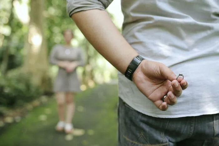 30 Married Men Share The Dumbest Things They Did While Dating That Their Future Wives Could've Left Them For