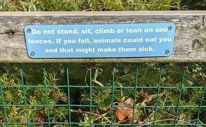 50 Silly, Funny, Dumb and Stupid Signs That People Have Shared In This Online Group