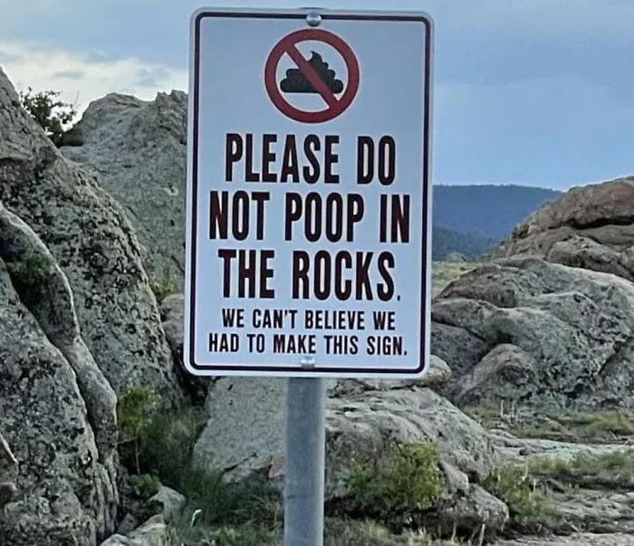 50 Silly, Funny, Dumb and Stupid Signs That People Have Shared In This Online Group