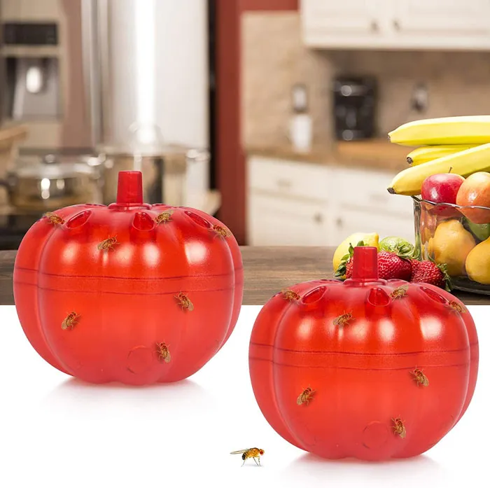Fly traps shaped as apples 
