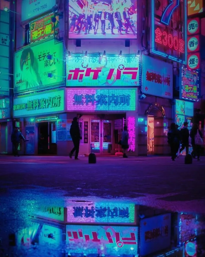Exploré los callejones nocturnos de Tokio bajo las luces de neón y estas son 30 de las imágenes que tomé