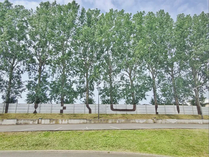 30 Ingeniosas y divertidas obras de arte urbano de las calles de Francia por Oakoak (nuevas fotos)