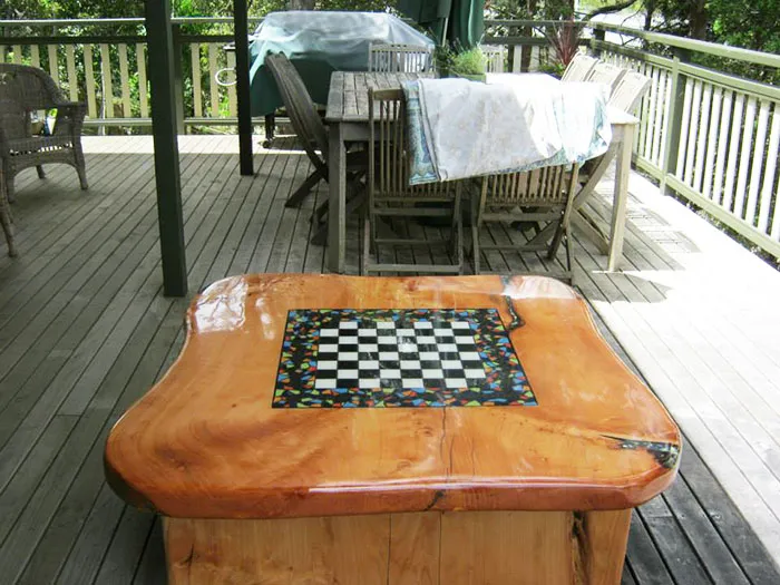 14 Ingenious Solutions For Cracked Tables To Be Filled With Seashells, Stones, And Starfish By Woodcraft By Design
