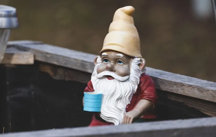 Randomly Place Gnomes In Your Neighbors Yard