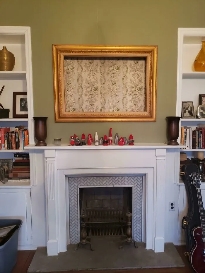 This Hole In The Wall Showing The Original Wallpaper From 1885