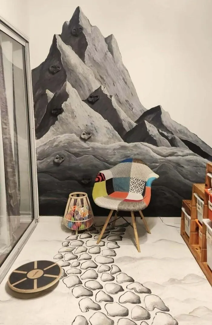 Painted mountains on the wall 