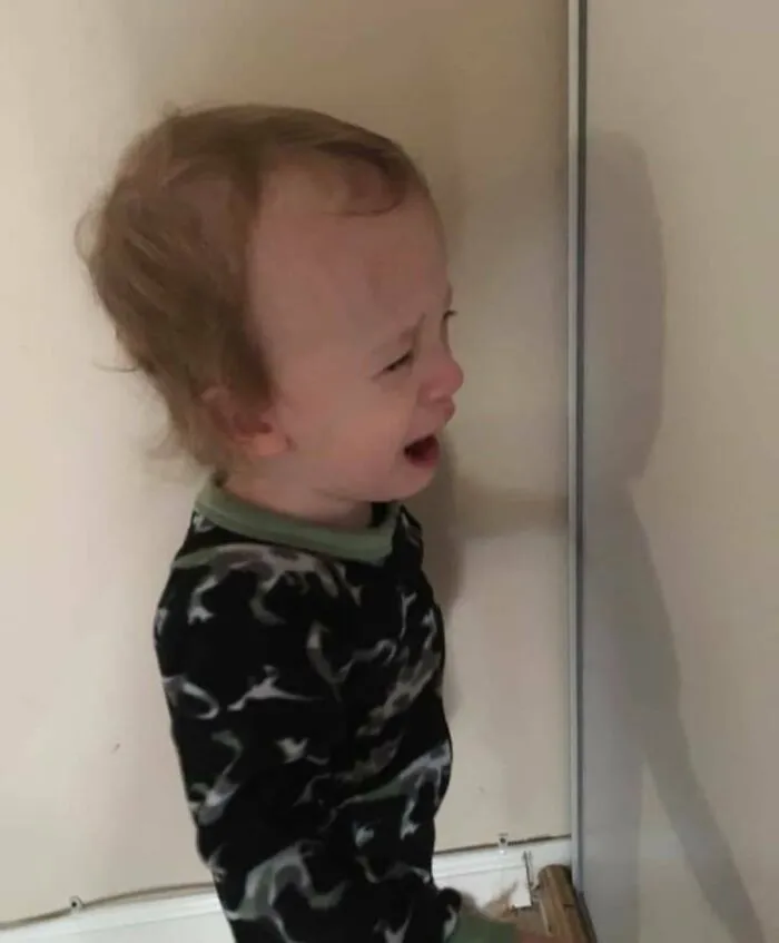35 Razones tan ridículas como divertidas por las que lloran los niños, compartidas por sus padres