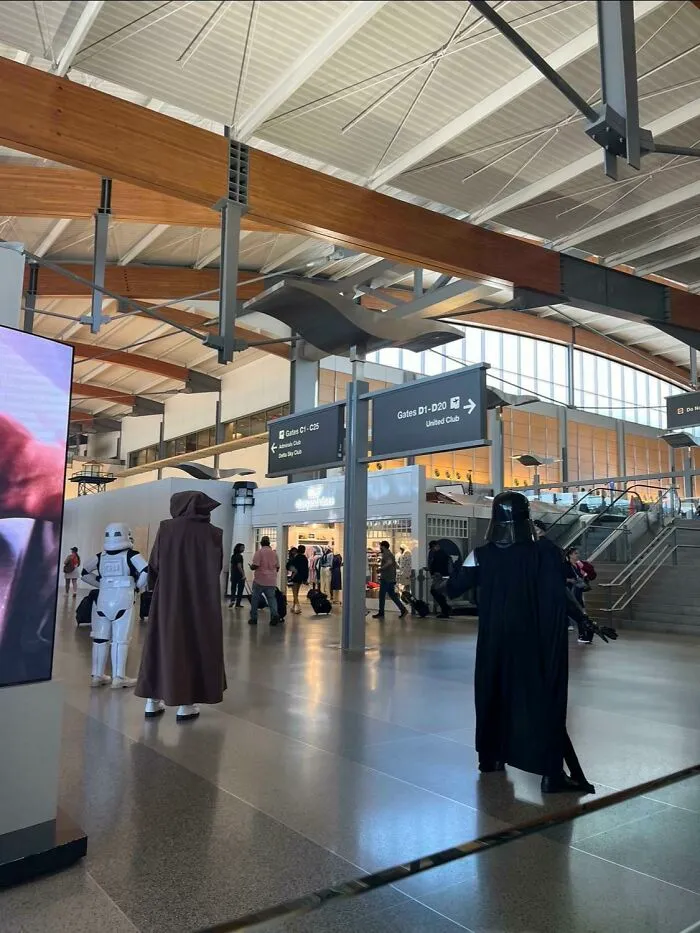 Este aeropuerto contrató actores para pasearse como personajes de Star Wars el 4 de mayo