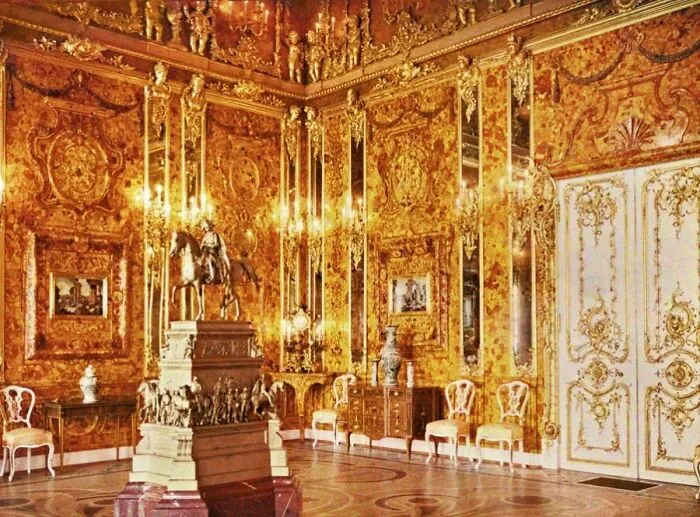 The Only Known Color Photograph Of The Russian Czar's Fabled "Amber Room" - Looted By The Nazi's This Unique, Priceless Work Of Art Was Lost For Ever (Maybe?). St Petersburg, 1943
