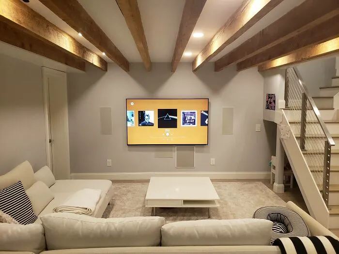 White couch in the living room 