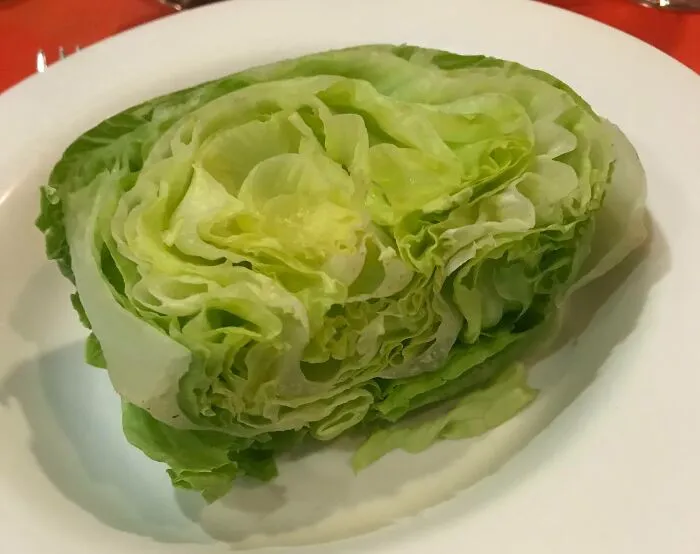 La opción vegana servida en una elegante cena de fin de conferencia