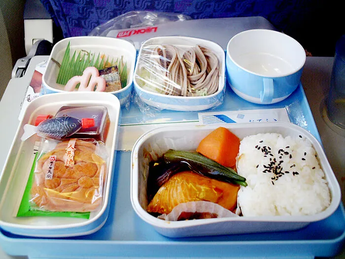 Flight Attendants In This Online Group Share What Annoys Them And Things Passengers Are Unaware Of And Here Are 24 Of The Most Interesting Answers