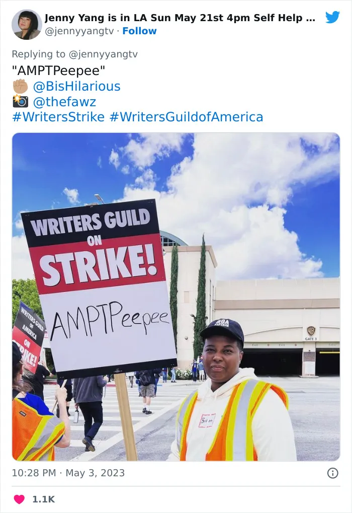 Writers Go On Strike And Of Course They Write The 30 Most Hilarious Signs For The Occasion