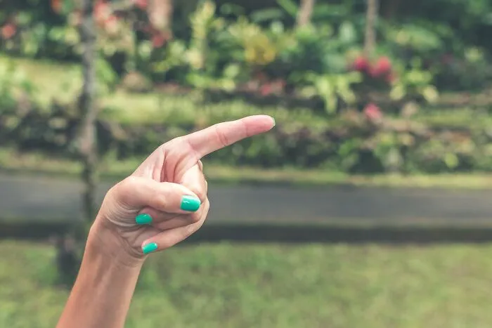 30 Life-Saving Tips To Remember In Times Of Crisis, According To Folks Online