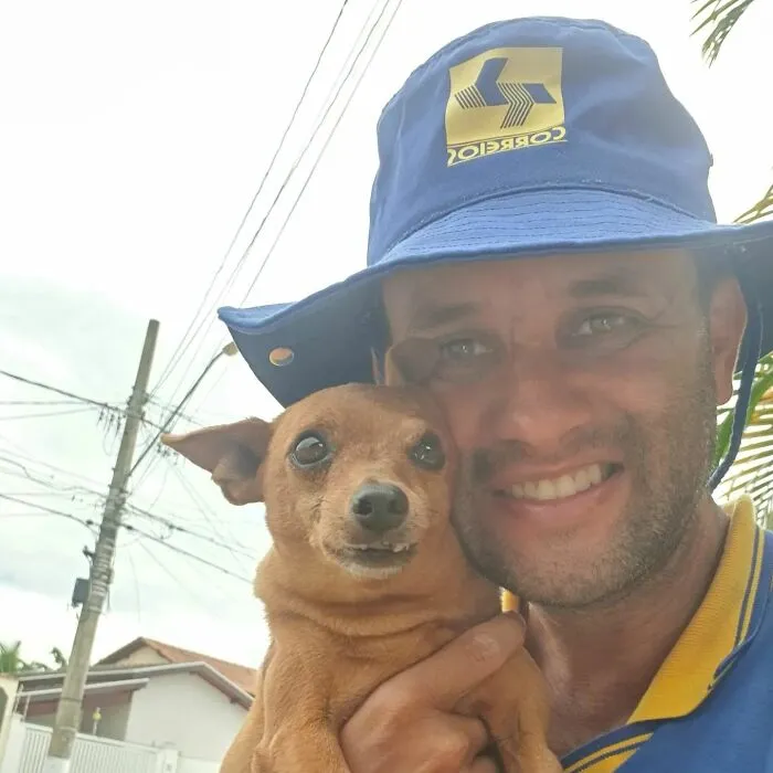 Mailman Takes Selfies With Every Animal That He Befriends While On His Job, And Here Are The Newest 30 Photos