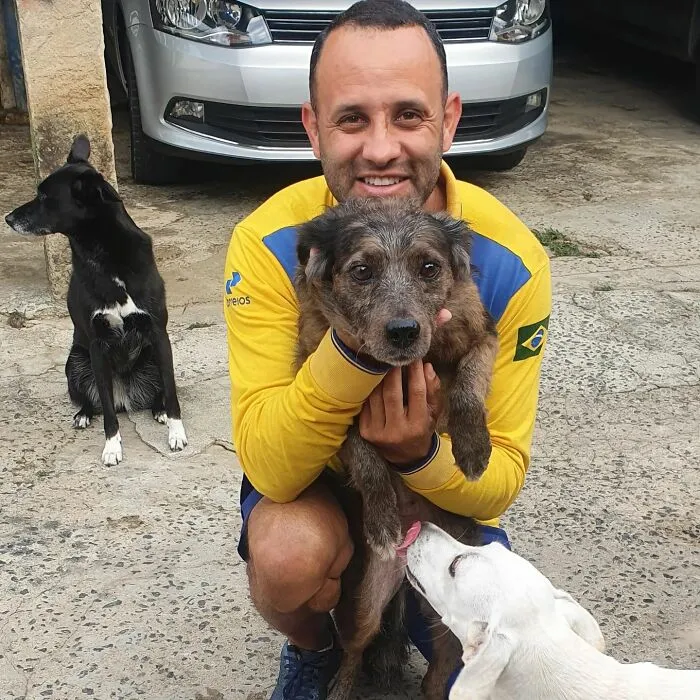 Mailman Takes Selfies With Every Animal That He Befriends While On His Job, And Here Are The Newest 30 Photos