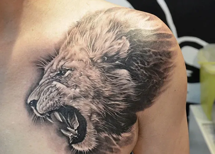 "Seems A Tad Done To Death": 30 Tattoo Designs That Scream “I Have No Creativity,” According To People Online