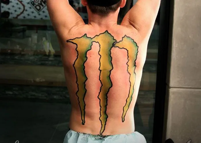 "Seems A Tad Done To Death": 30 Tattoo Designs That Scream “I Have No Creativity,” According To People Online