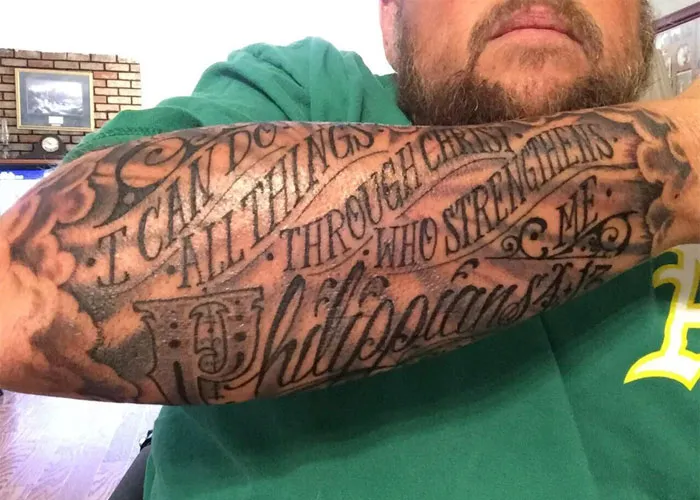 "Seems A Tad Done To Death": 30 Tattoo Designs That Scream “I Have No Creativity,” According To People Online
