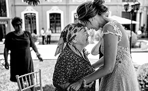 I Am A Wedding Photographer Who Captured Mesmerizing Moments In 30 Black And White Images