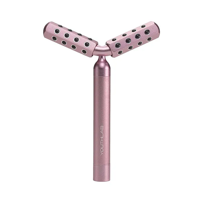 a pink roller for a face