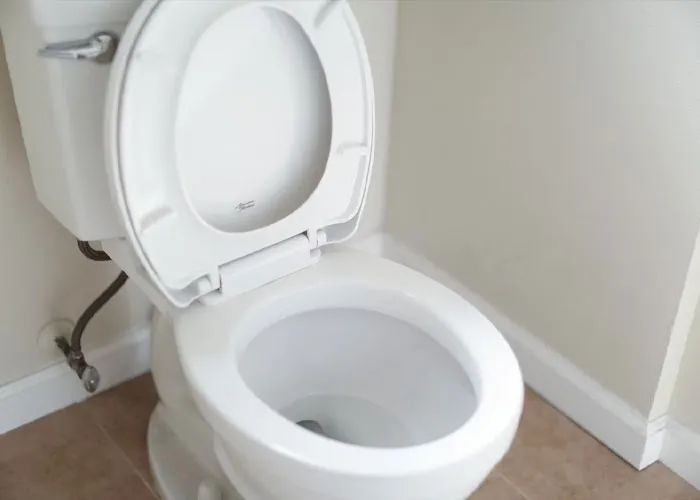 “What Is The Weirdest Rule You Had To Follow While A Guest At Someone’s House?” (40 Answers)