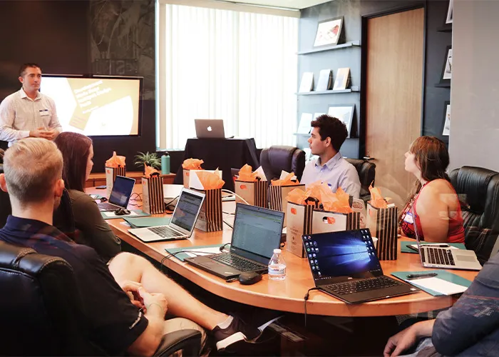 30 People Spill The Tea About Coworkers That Did Something Absolutely Crazy And Still Didn't Get Fired