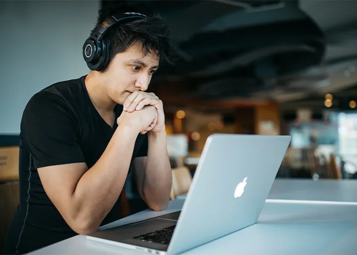 30 People Spill The Tea About Coworkers That Did Something Absolutely Crazy And Still Didn't Get Fired