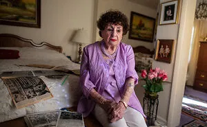 30 Photos Of Americans In Their Bedrooms Let Us Take A Glimpse Into Their Private Lives By Barbara Peacock (New Pics)