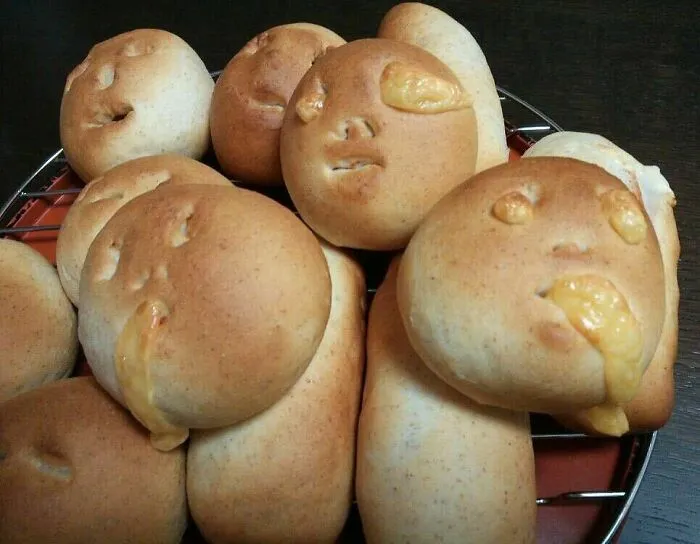 50 Of The Most 'Cursed' Photos Shared On This Instagram Page