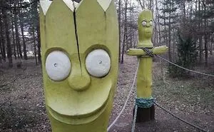 50 Of The Most 'Cursed' Photos Shared On This Instagram Page