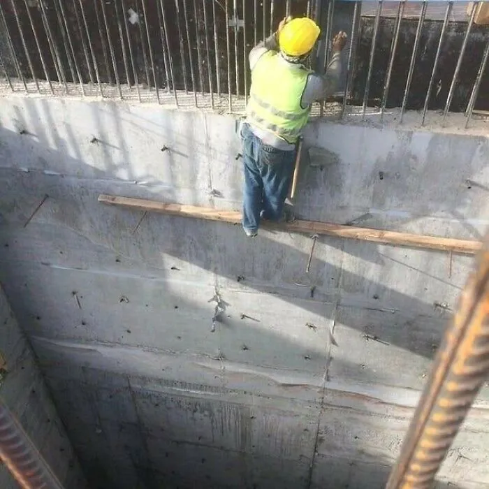 La parte trasera de la barra de refuerzo realmente necesitaba ser inspeccionada
