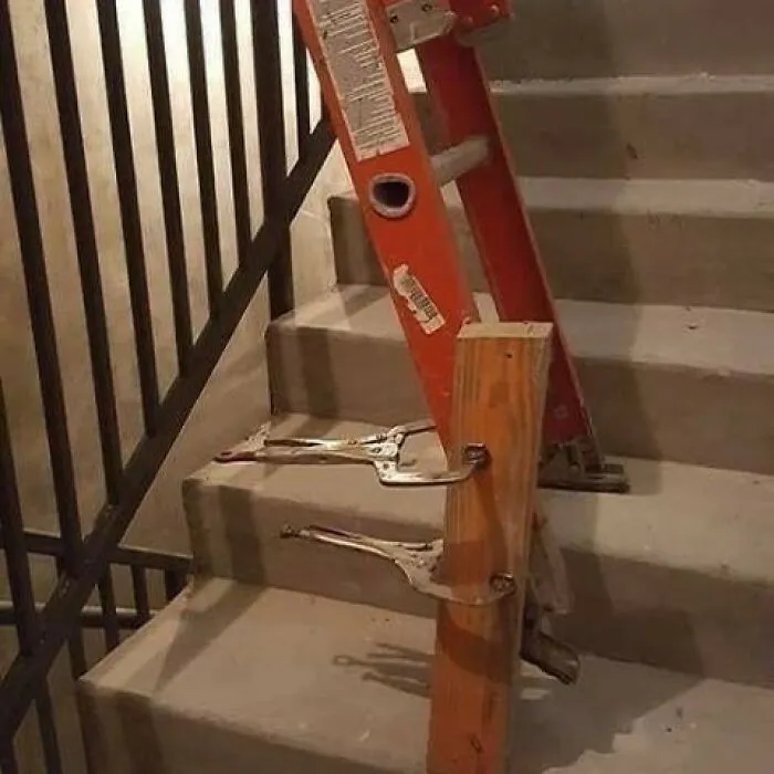 Quién necesita andamios para las escaleras cuando tienes el ingenio de Bob