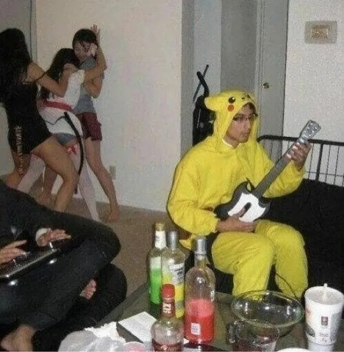 Weird-Daily-Cursed-Images