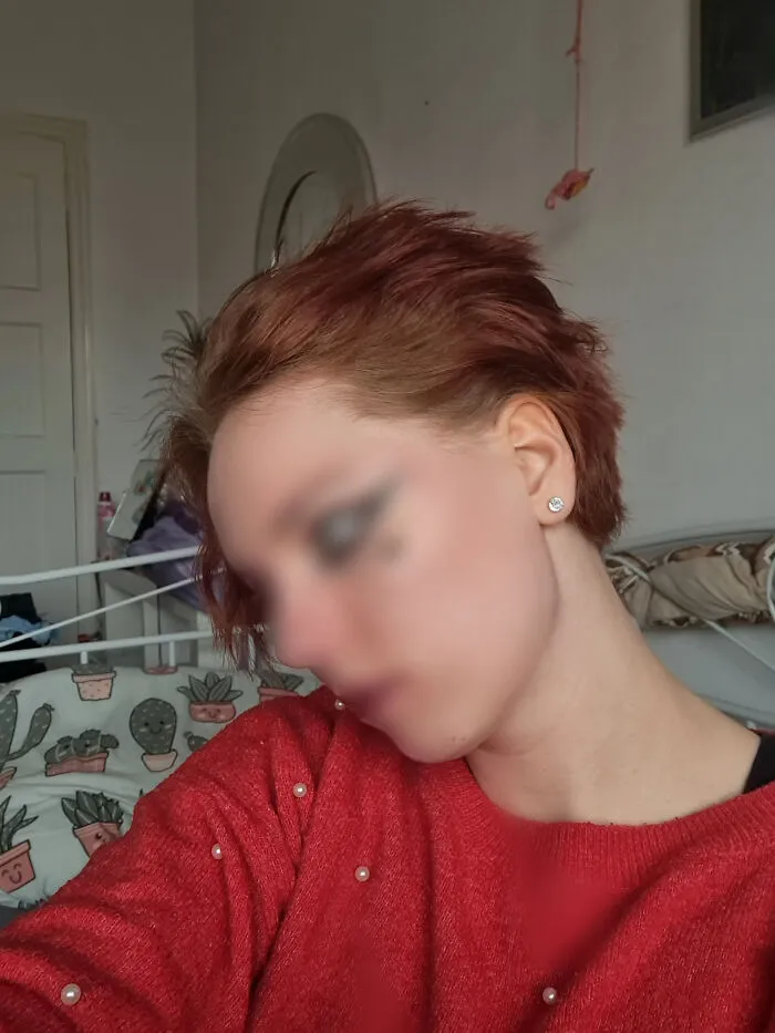 Veeeery Short!