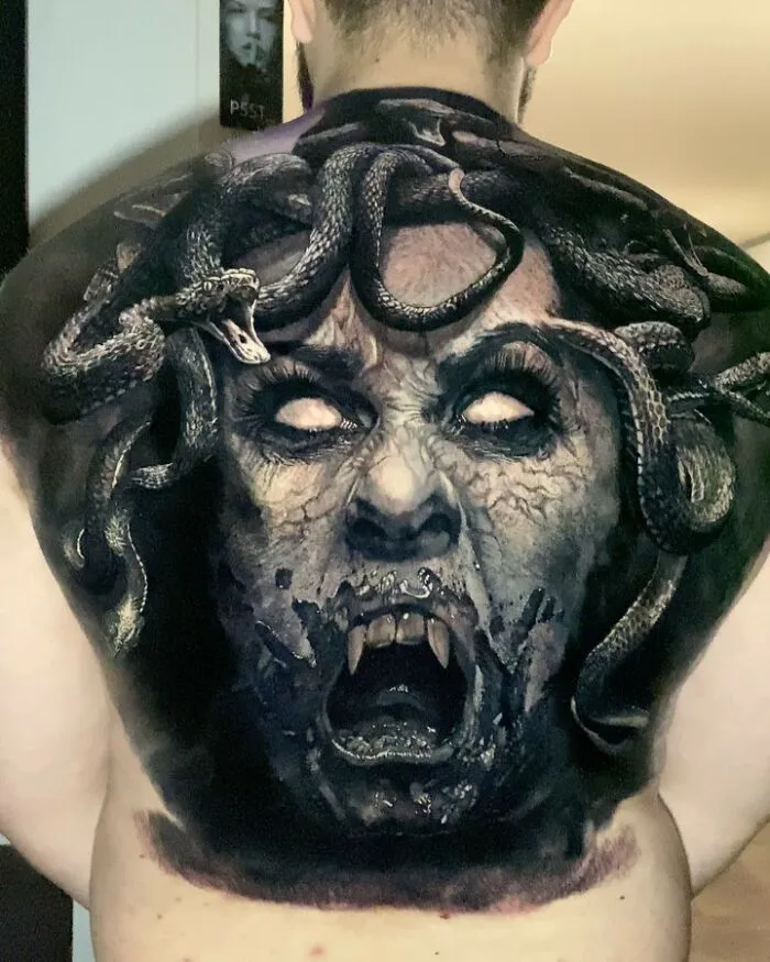 30 Tatuajes alucinantes de Sandry Riffard que te darán escalofríos