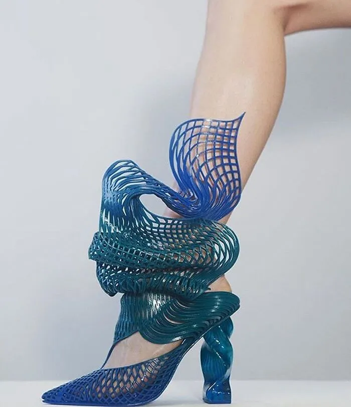 Not Your Everyday Surreal Heels By This Australian Designer (36 Pics)