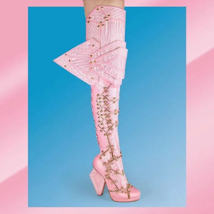 Not Your Everyday Surreal Heels By This Australian Designer (36 Pics)