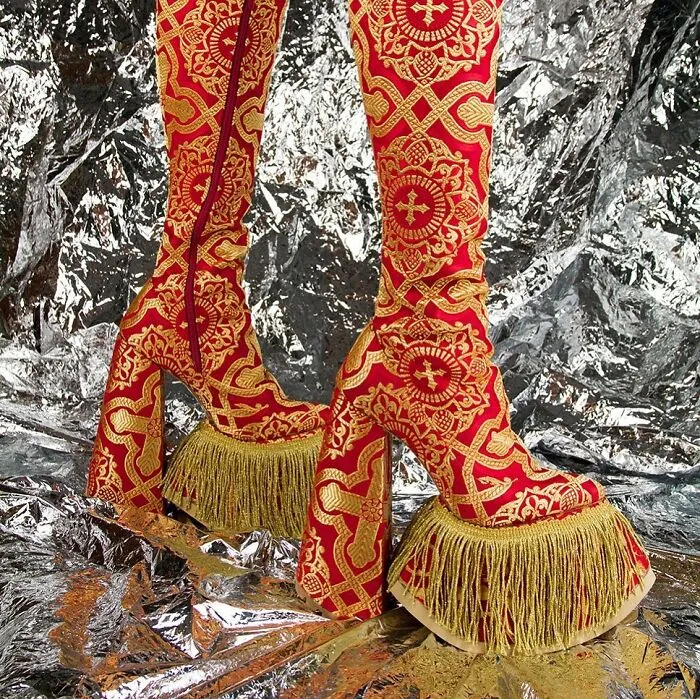 Not Your Everyday Surreal Heels By This Australian Designer (36 Pics)