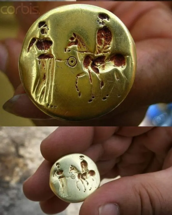 A Golden Ring Dating Back To The 4th Century Bc Was Discovered In The Tomb Of A Thracian King Located In The Yambol Region Of Bulgaria